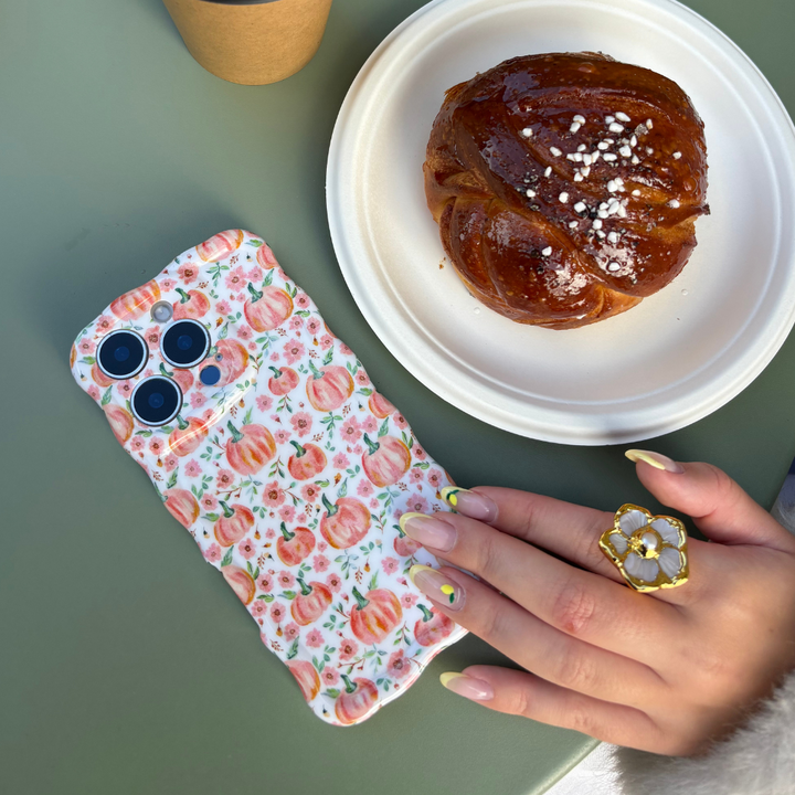 Wavy Phone Case - Ditsy Pumpkins