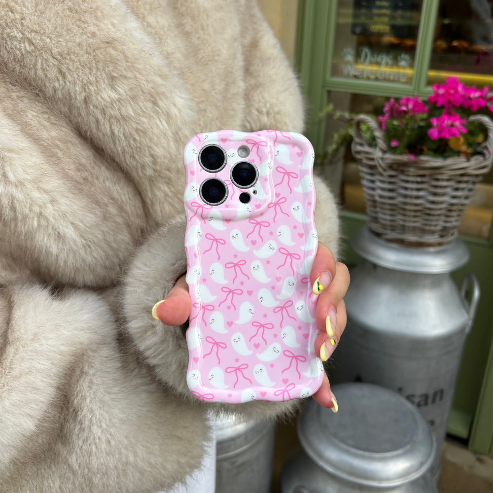 Wavy Phone Case - Cute Ghosts